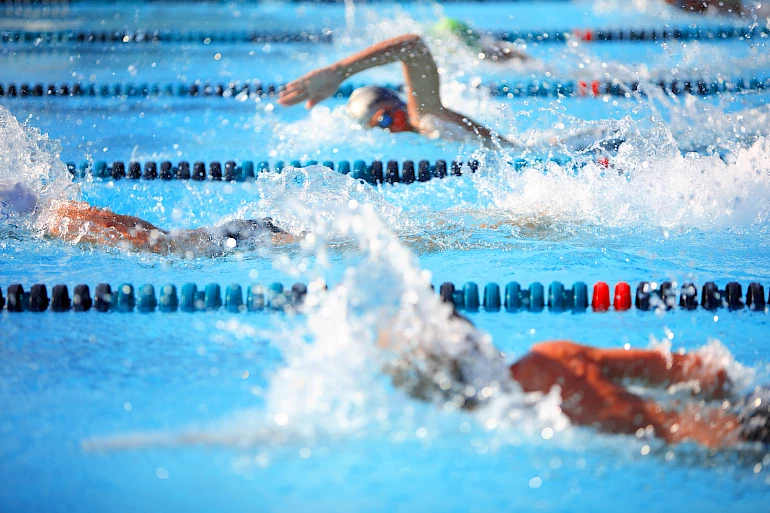 BAG Wettschwimmen in Bahnen von 3 Schwimmern
